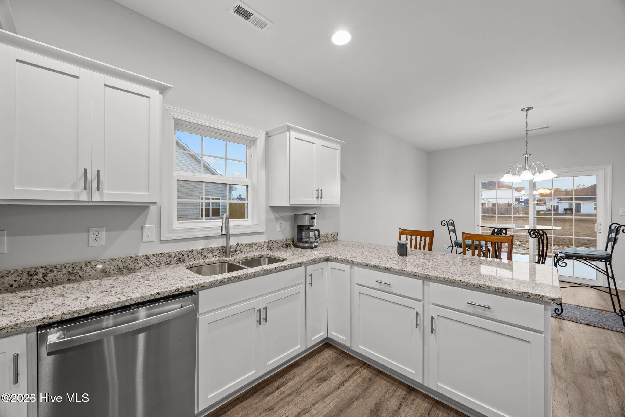 3002 Sharpnose Street New Bern, NC 28562 - Photo 12 of 53 Kitchen