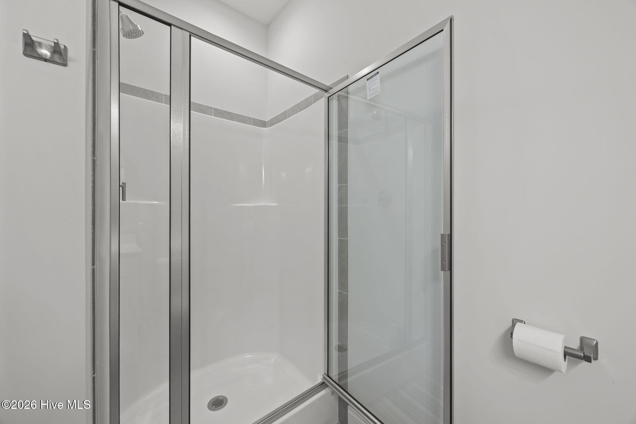 3002 Sharpnose Street New Bern, NC 28562 - Photo 20 of 53 Master bedroom shower stall.