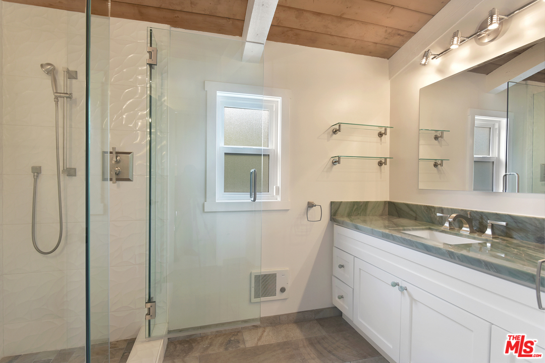 28210 Rey De Copas Lane Malibu, CA 90265 - Photo 14 of 28