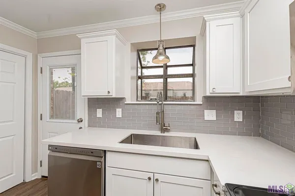 $1,450 | 9506 Jefferson Highway, Unit 27, St. George, LA 70809