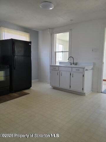 1007 Line Street Archbald, PA 18403 - Photo 2 of 10 Kitchen