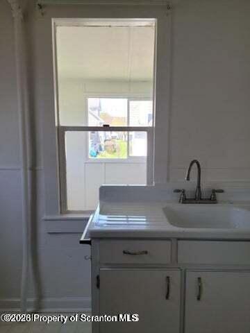 1007 Line Street Archbald, PA 18403 - Photo 3 of 10 Kitchen