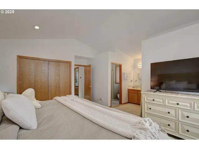 $544,900 | 1758 Northwest 18th Court, Gresham, OR 97030