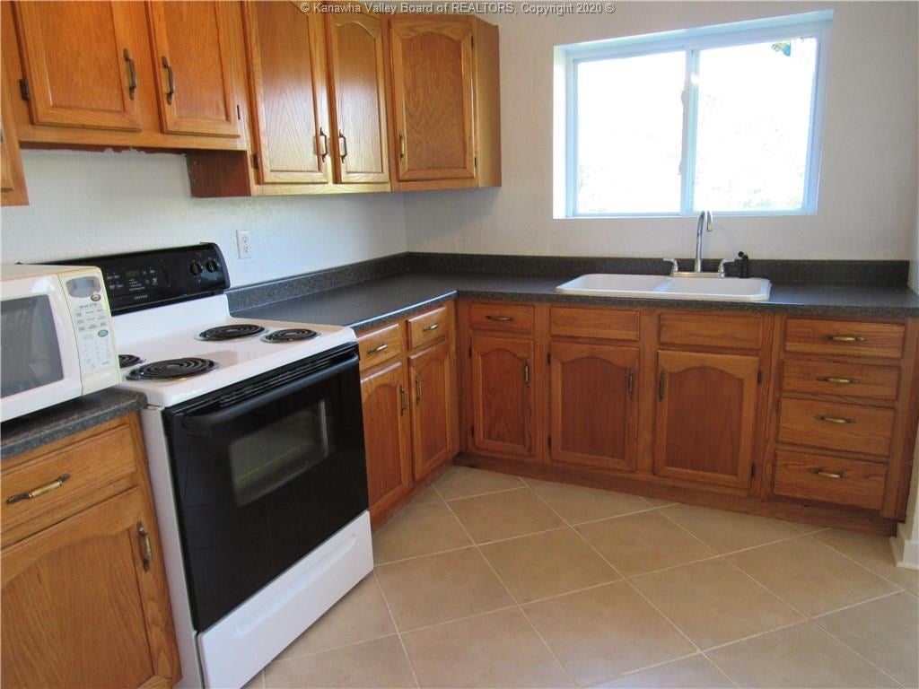 16144 Jerrys Run Road Fraziers Bottom, WV 25082 - Photo 8 of 18 Gallery Image 8