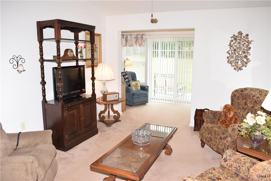 1432 Upstream Farm Road Easton, PA 18040 - Photo 4 of 13 Gallery Image 4