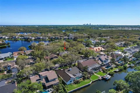 $975,000 | 902 Marco Drive Northeast, St. Petersburg, FL 33702