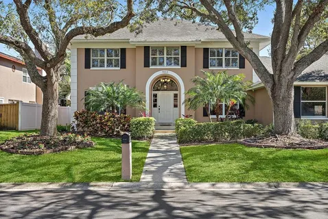 $975,000 | 902 Marco Drive Northeast, St. Petersburg, FL 33702