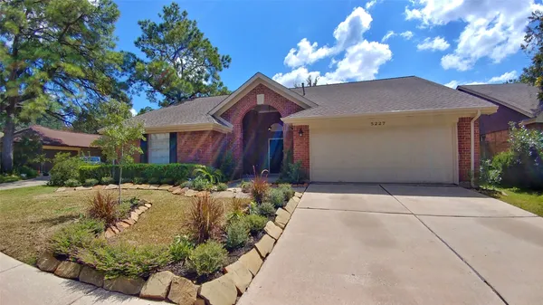$2,100 | 5227 Clarkston Lane, Spring, TX 77379