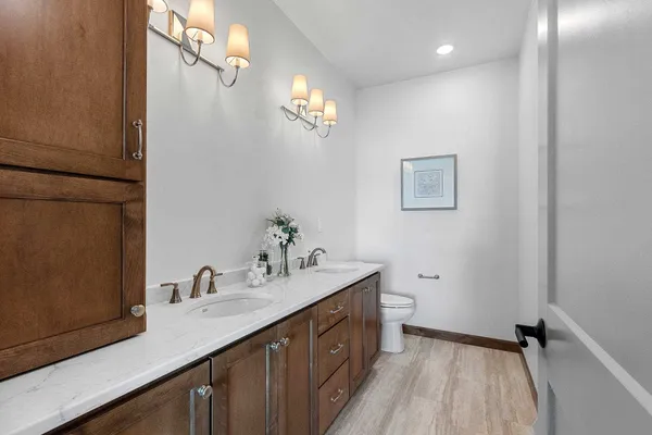 $499,900 | 416 Lansdowne Street, De Pere, WI 54115