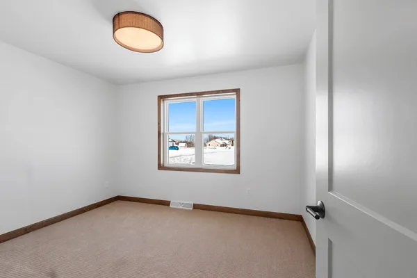 $499,900 | 416 Lansdowne Street, De Pere, WI 54115