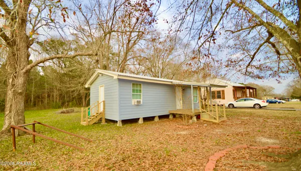 $900 | 1037 A Brown Drive, Breaux Bridge, LA 70517
