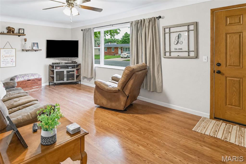 416 Sanders Street Bethalto, IL 62010 - Photo 6 of 49