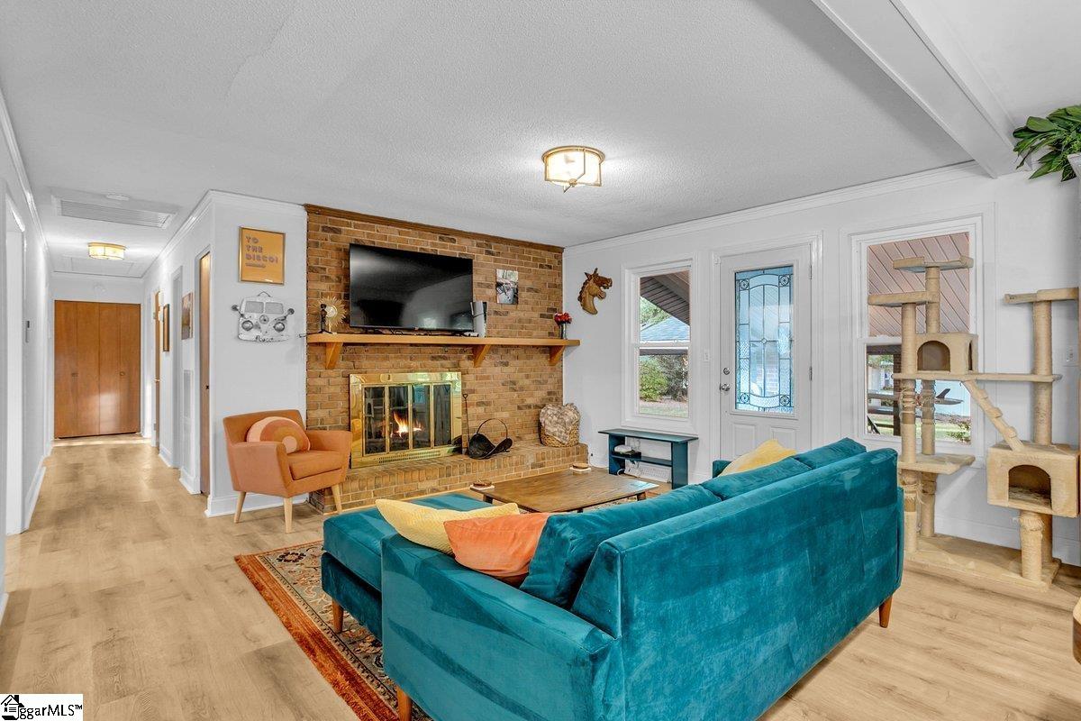 207 Tollgate Road Simpsonville, SC 29681 - Photo 9 of 27 Gallery Image 9