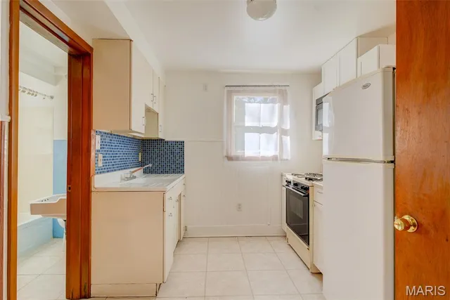 $289,000 | 7647 Genesta Street, St. Louis, MO 63123