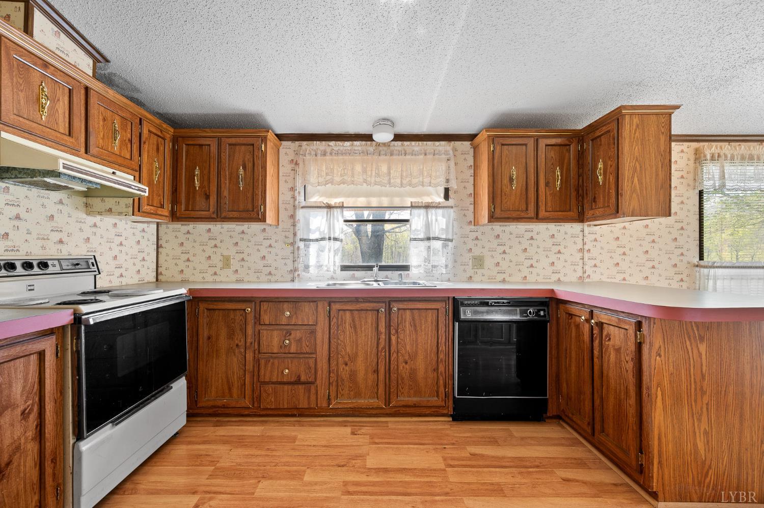 1675 Atkinson Hollow Road Vinton, VA 24179 - Photo 12 of 29