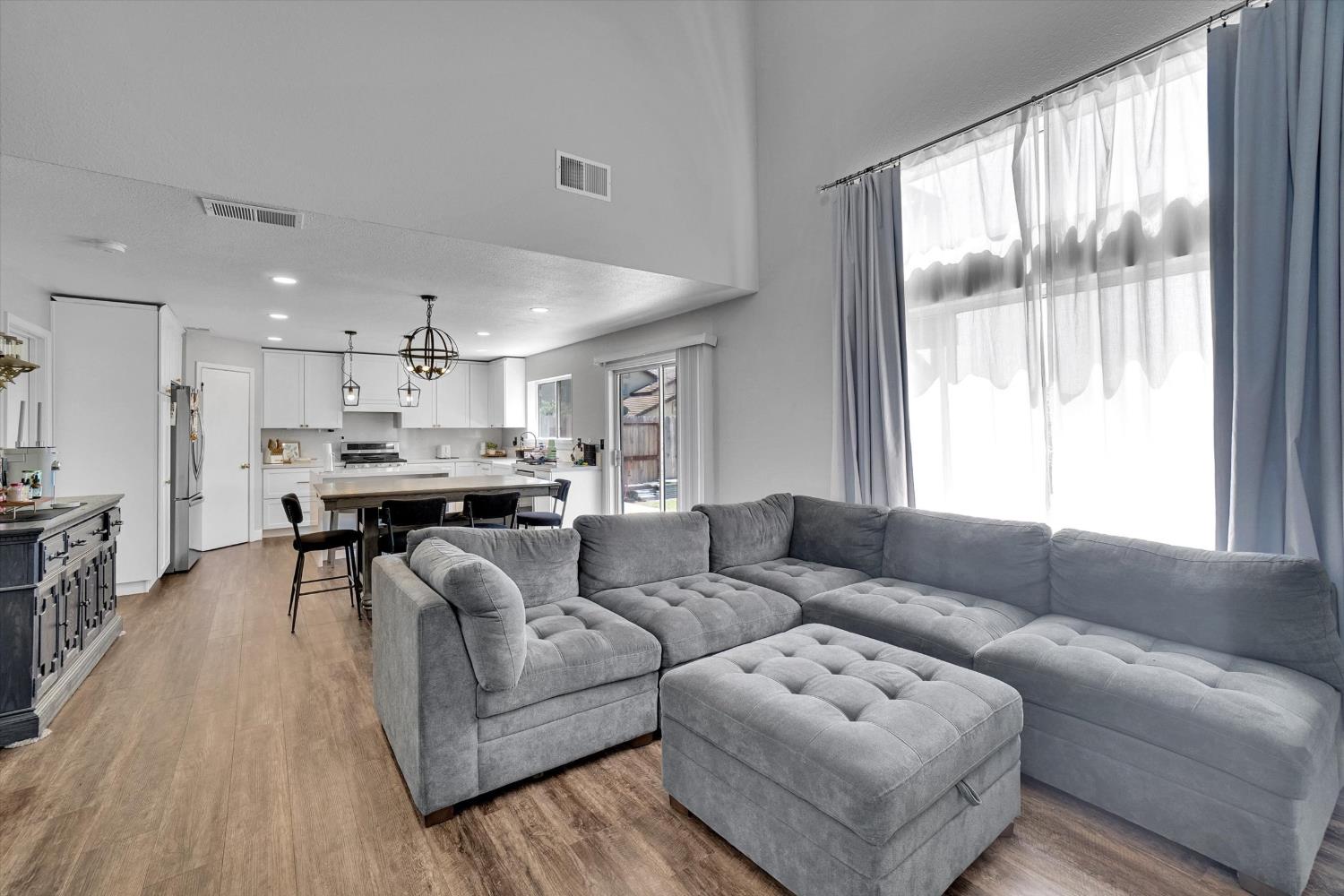 5210 Calvine Road Sacramento, CA 95823 - Photo 21 of 42 Gallery Image 21