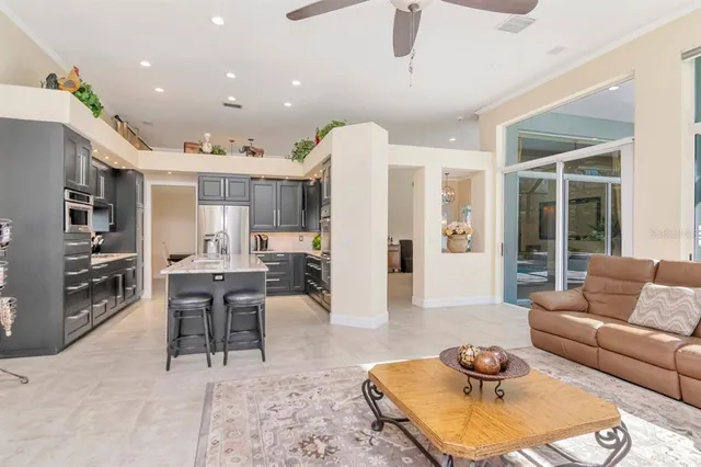 $949,998 | 18916 St Laurent Drive, Lutz, FL 33558