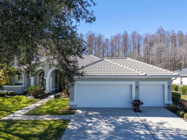 $949,998 | 18916 St Laurent Drive, Lutz, FL 33558