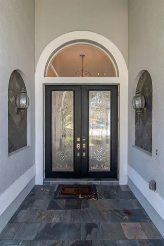 $949,998 | 18916 St Laurent Drive, Lutz, FL 33558