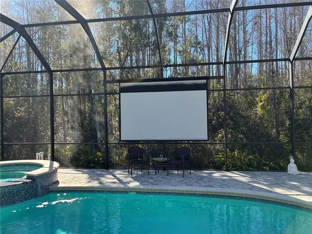 $949,998 | 18916 St Laurent Drive, Lutz, FL 33558