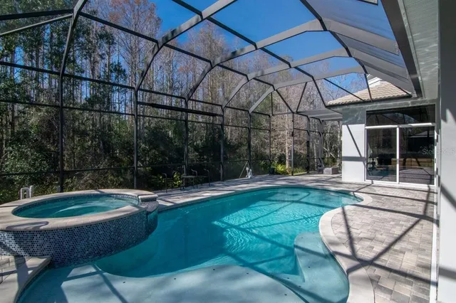 $949,998 | 18916 St Laurent Drive, Lutz, FL 33558