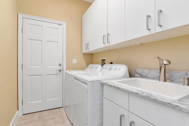 $949,998 | 18916 St Laurent Drive, Lutz, FL 33558