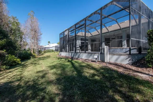 $949,998 | 18916 St Laurent Drive, Lutz, FL 33558