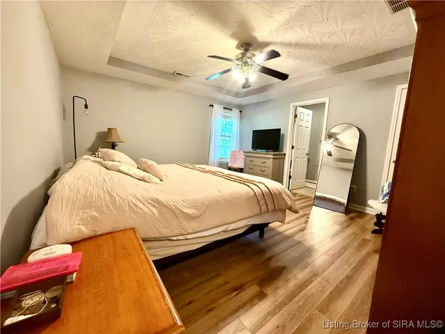 $289,900 | 2112 Sterling Oaks Drive, Sellersburg, IN 47172