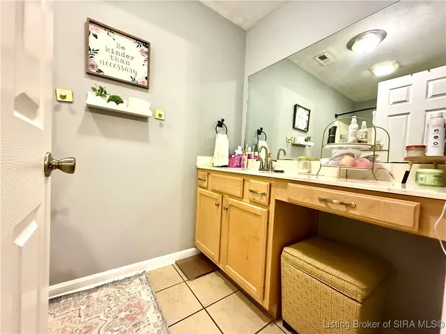 $289,900 | 2112 Sterling Oaks Drive, Sellersburg, IN 47172