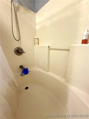 $289,900 | 2112 Sterling Oaks Drive, Sellersburg, IN 47172