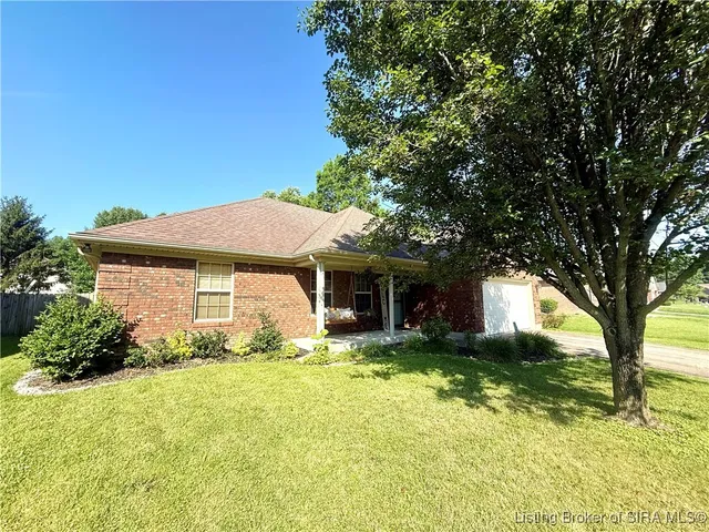 $289,900 | 2112 Sterling Oaks Drive, Sellersburg, IN 47172
