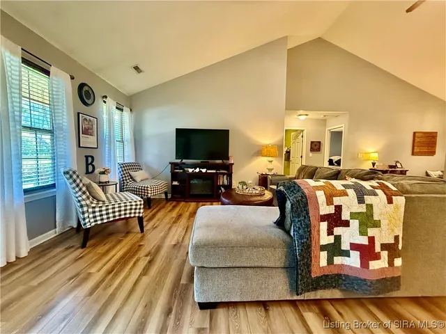 $289,900 | 2112 Sterling Oaks Drive, Sellersburg, IN 47172