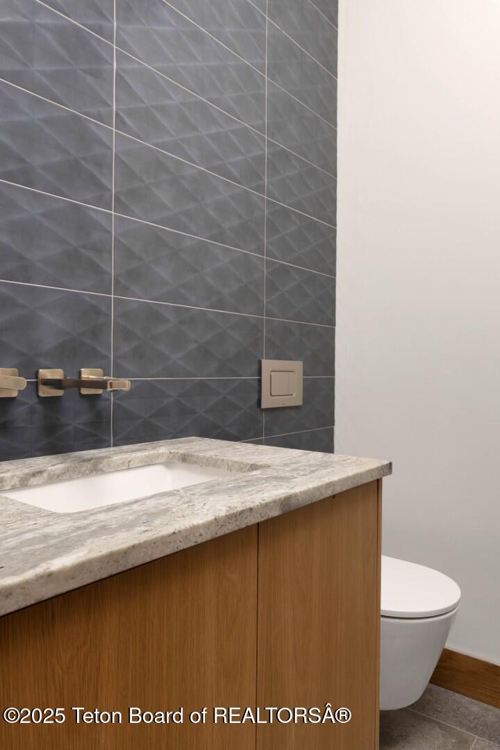 1480 Cutthroat Run Irwin, ID 83428 - Photo 31 of 60 2 - Interior (16) Powder Bath (Large)