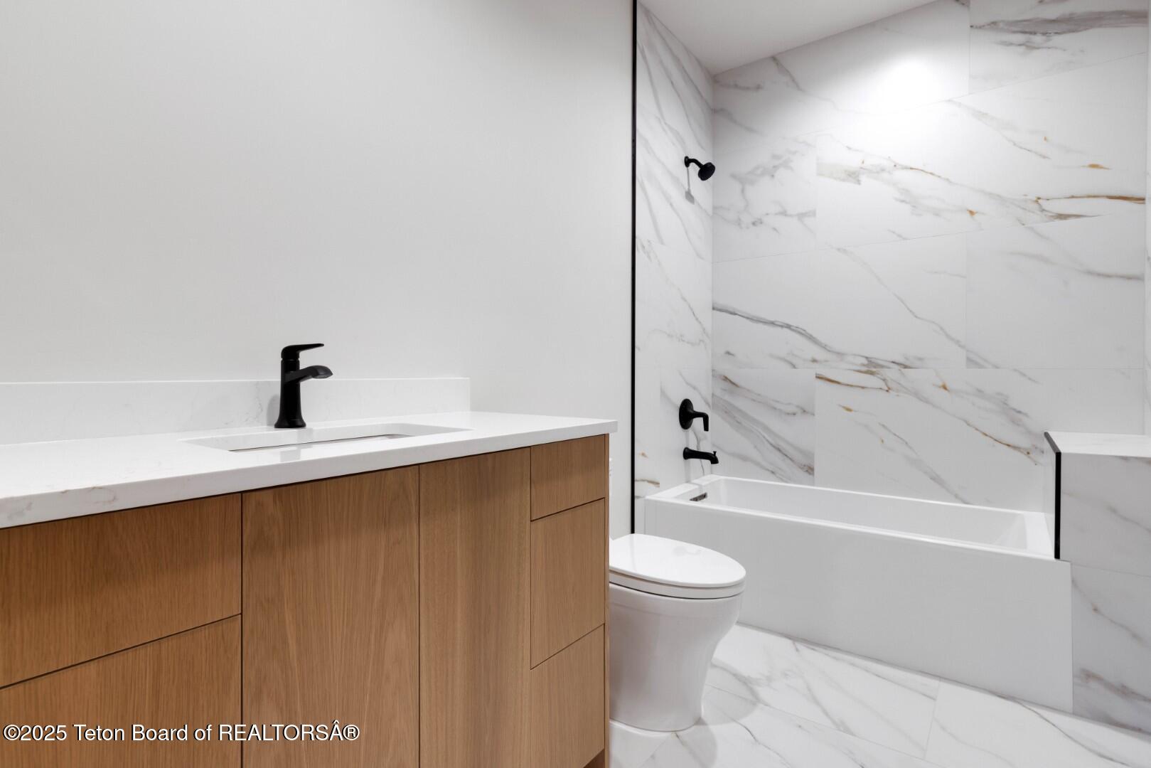 1480 Cutthroat Run Irwin, ID 83428 - Photo 39 of 60 2 - Interior (30) Lower Level Bath2 (Lar