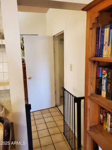 a view of an entryway with workspace