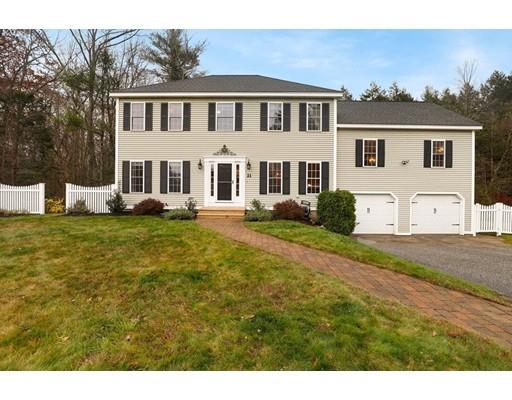 21 Valley View Circle Rutland, MA 01543 - Photo 5 of 40 a front view of a house with garden