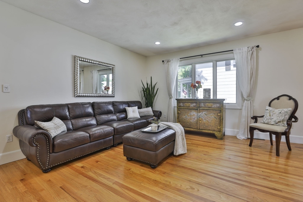 16 Endicott Street Saugus, MA 01906 - Photo 6 of 42