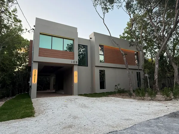 $1,695,000 | 109 Point Pleasant Drive, Key Largo, FL 33037
