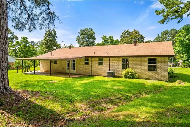 $215,000 | 133 Moss Ridge Drive, Pineville, LA 71360
