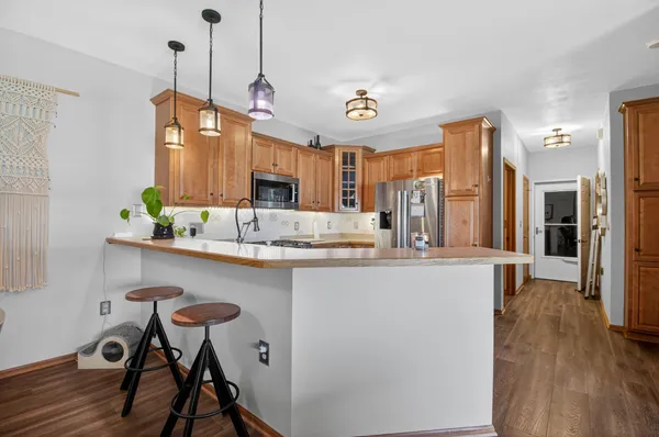 $340,000 | 9296 Creekside Circle, Unit 212, Pleasant Prairie, WI 53158