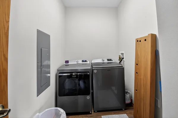 $340,000 | 9296 Creekside Circle, Unit 212, Pleasant Prairie, WI 53158