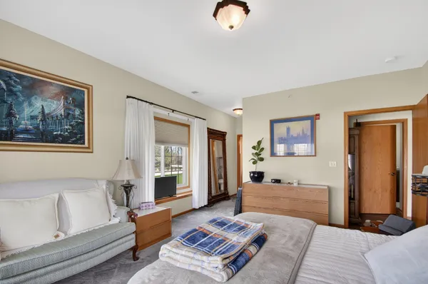 $340,000 | 9296 Creekside Circle, Unit 212, Pleasant Prairie, WI 53158