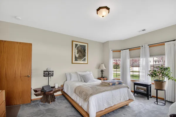 $340,000 | 9296 Creekside Circle, Unit 212, Pleasant Prairie, WI 53158