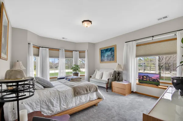 $340,000 | 9296 Creekside Circle, Unit 212, Pleasant Prairie, WI 53158