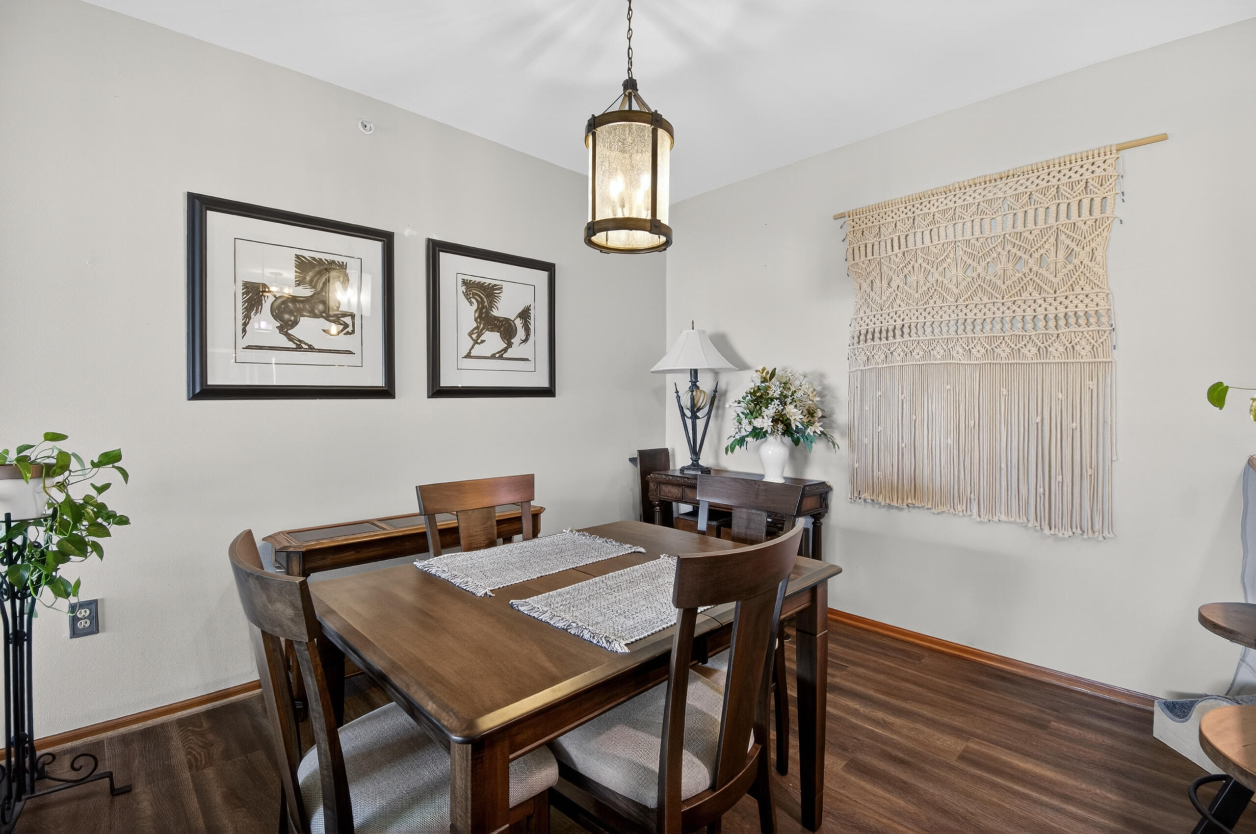 9296 Creekside Circle, Unit 212 Pleasant Prairie, WI 53158 - Photo 9 of 26 017_DSC_4871