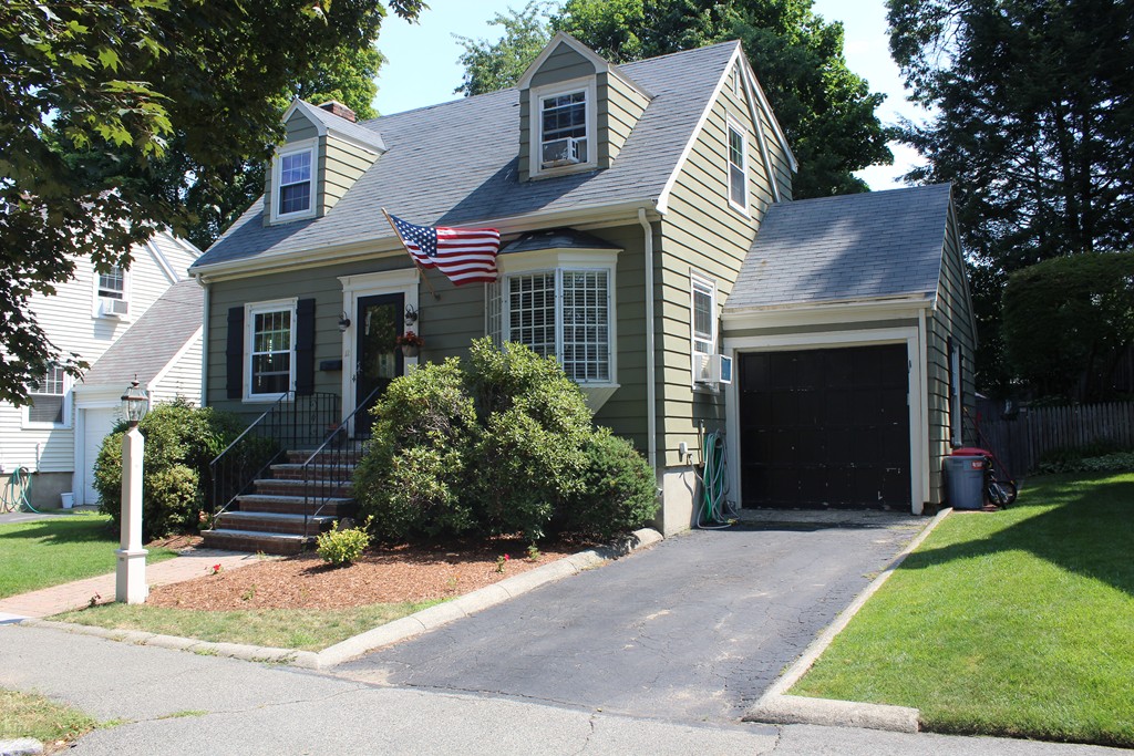 12 Brae Road Quincy, MA 02169 - Photo 1 of 10 Gallery Image 1
