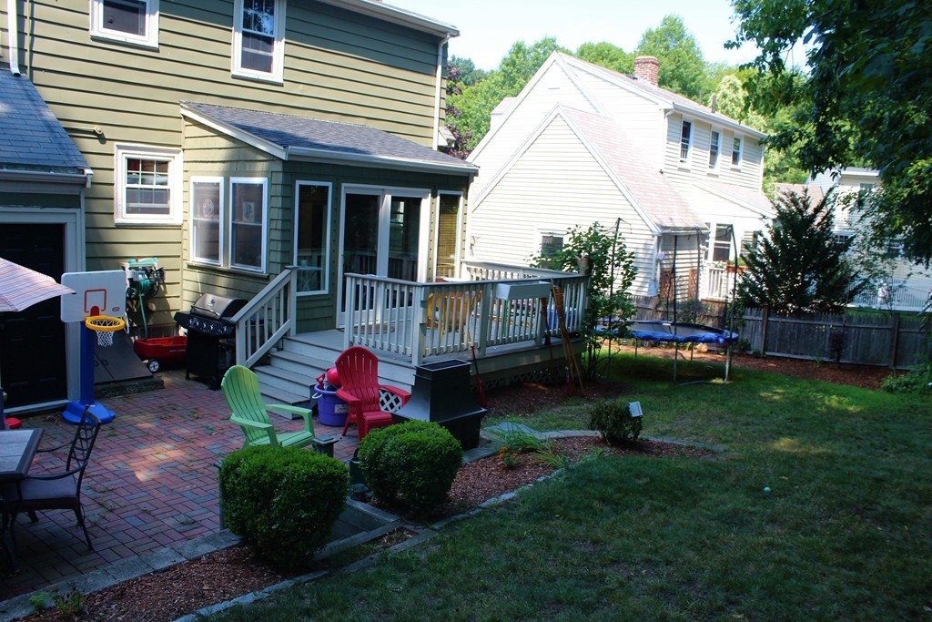 12 Brae Road Quincy, MA 02169 - Photo 9 of 10 Gallery Image 9