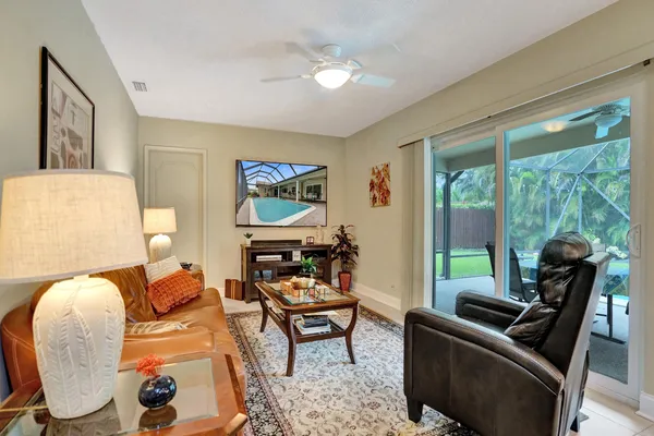 $750,000 | 7241 Northwest 5th Court, Plantation, FL 33317