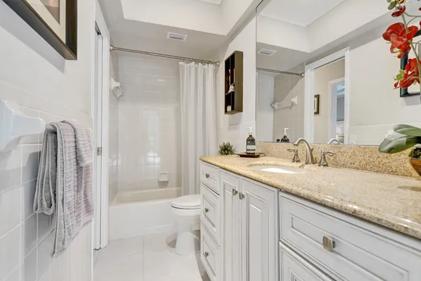 $750,000 | 7241 Northwest 5th Court, Plantation, FL 33317