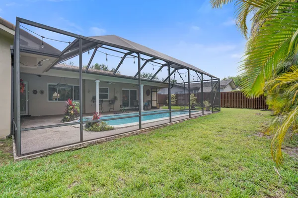 $750,000 | 7241 Northwest 5th Court, Plantation, FL 33317